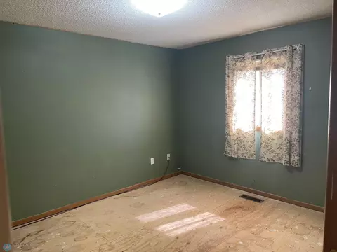 362 3rd St SW, Forman, ND 58032 photo 7