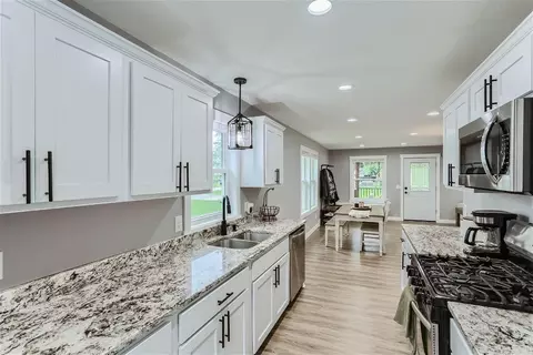 1831 Clarence St, White Bear Lake, MN 55110