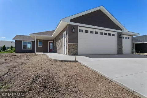 148 Denver Ave SE, Hutchinson, MN 55350
