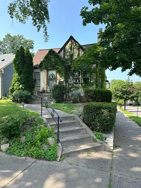 5200 10th Ave S, Minneapolis, MN 55417