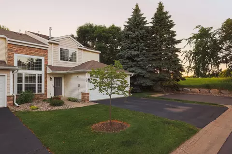 368 Wilderness Dr, Chaska, MN 55318