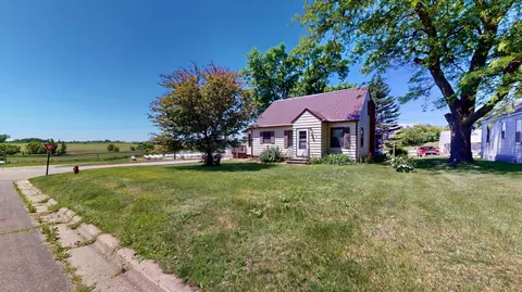 214 2nd St S, Kiester, MN 56051