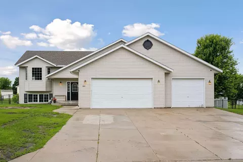 841 Cedar Ave N, Maple Lake, MN 55358