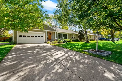 5913 Halifax Ave S, Edina, MN 55424