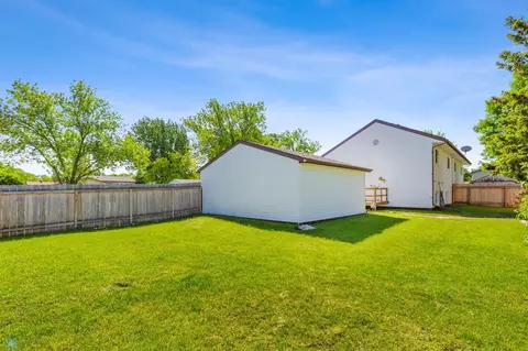 3001 21st St S, Fargo, ND 58103 photo 5