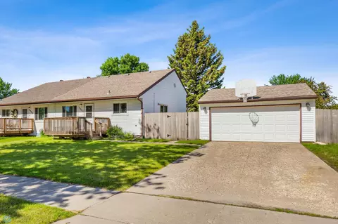 3001 21st St S, Fargo, ND 58103 photo 2