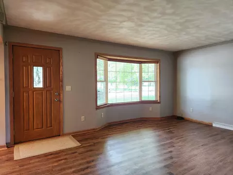 1006 Poplar Ave, Marshall, MN 56258 photo 3