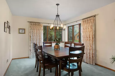 Dining - 2407 7th Ave SW, Austin, MN 55912 photo 2 of 3