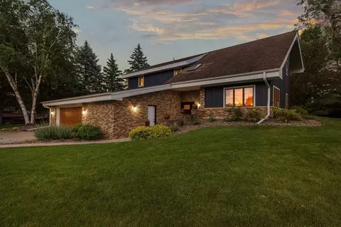 Exterior - 2407 7th Ave SW, Austin, MN 55912 photo 8 of 18
