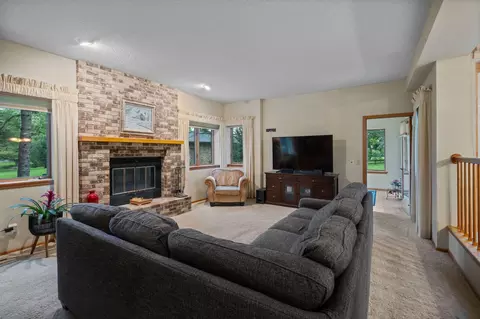 Living - 2407 7th Ave SW, Austin, MN 55912 photo 3 of 6