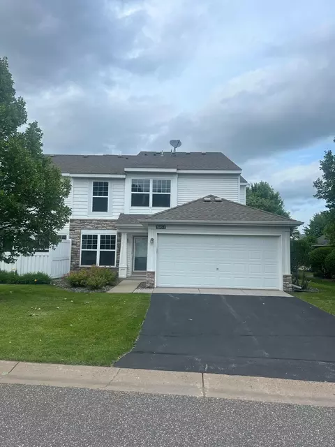 5045 149th St N #2, Hugo, MN 55038