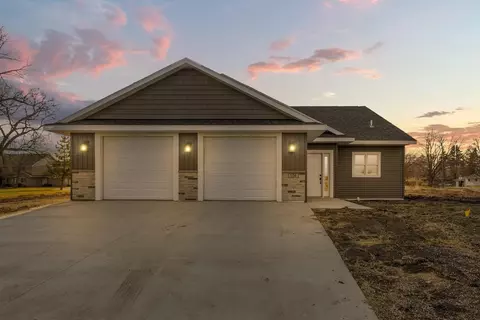 104 Gray Fox Path, Eagle Lake, MN 56024 photo 43