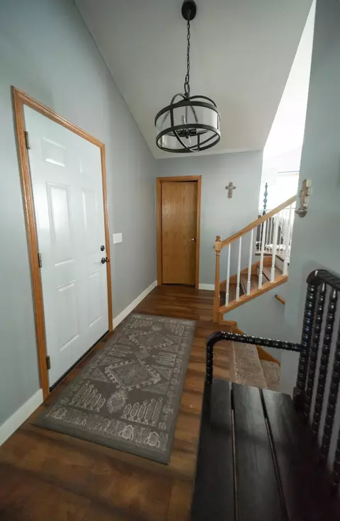 617 25th St SE, Willmar, MN 56201 photo 4