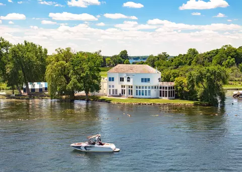 75 Fairhope Ave, Tonka Bay, MN 55331