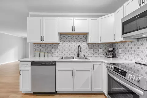 2227 Pinehurst St, Stillwater, MN 55082