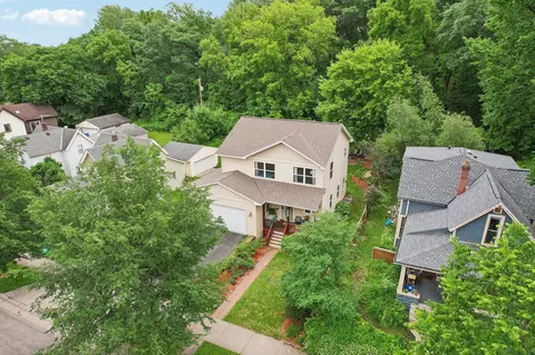 408 Belvidere St E, Saint Paul, MN 55107