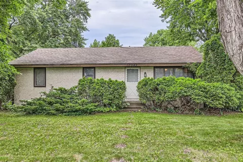 10042 95th Ave N, Maple Grove, MN 55369