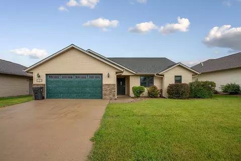 104 Copper Village Cir, Mankato, MN 56001