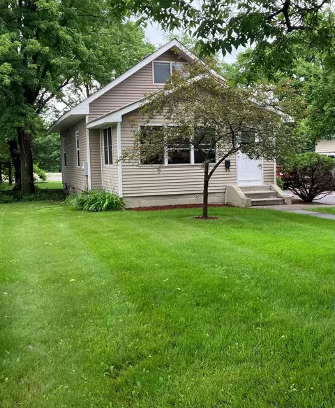 1164 5th St NW, Elk River, MN 55330