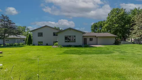 5859 Sandy Dr, Saint Cloud, MN 56303 photo 4