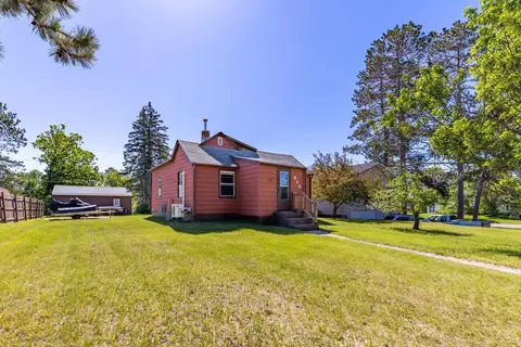 312 SE 2nd Ave, Grand Rapids, MN 55744