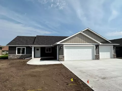1690 Hurst Castle Rd, Saint Cloud, MN 56303