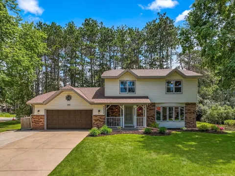 5840 Evergreen Ln, Shoreview, MN 55126