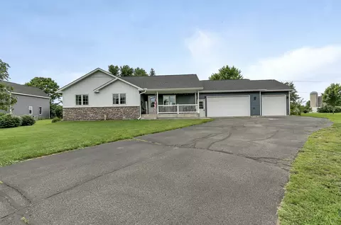 8146 Quail Ct, Clear Lake, MN 55319