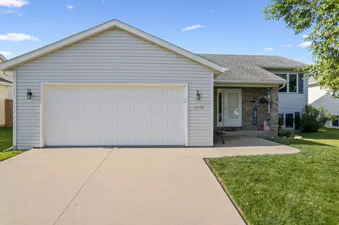 1002 3rd St SE, Kasson, MN 55944