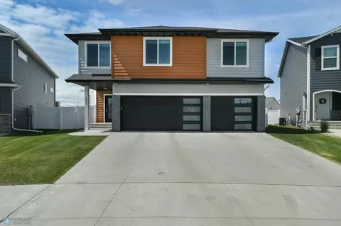 6895 16th St S, Fargo, ND 58104