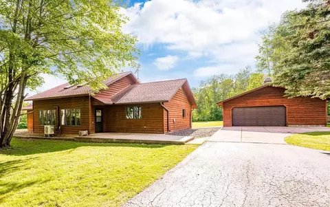 4189 North Rd, Moose Lake, MN 55767