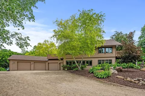 17655 Panama Ave, Prior Lake, MN 55372