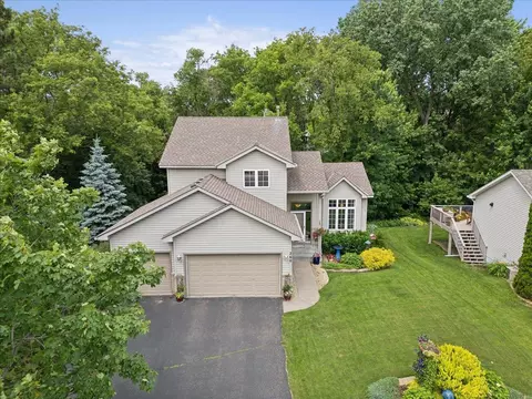 260 Pineridge Ln, Stillwater, MN 55082