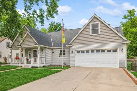 325 3rd St NE, Osseo, MN 55369