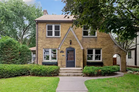 1776 Pinehurst Ave, Saint Paul, MN 55116