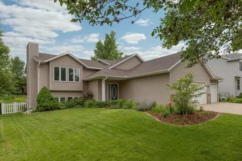 2582 Colleen St NE, Rochester, MN 55906