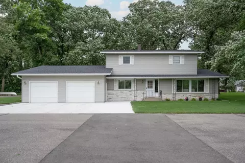 2698 17th St N, Sartell, MN 56377