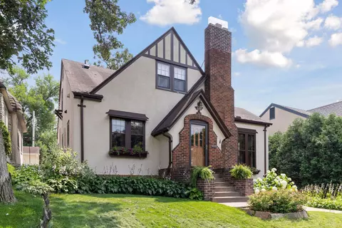 327 W 49th St, Minneapolis, MN 55419