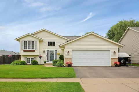 18758 Embers Ave, Farmington, MN 55024