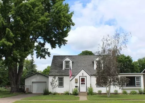 614 2nd St NW, Aitkin, MN 56431