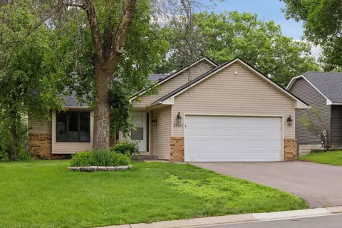 3660 Canary Way, Eagan, MN 55123