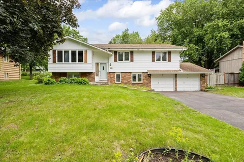 4657 Flag Ave N, New Hope, MN 55428