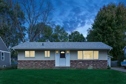 963 12th St, Newport, MN 55055