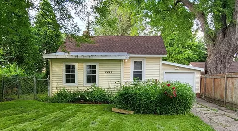 1430 Stickney Ave, South Saint Paul, MN 55075