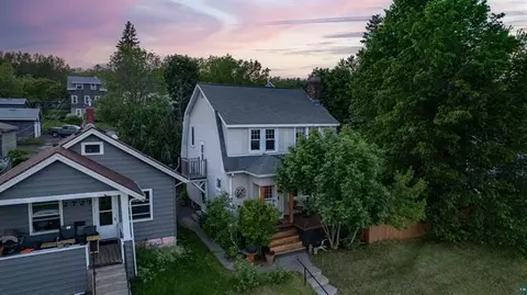 2719 W 8th St, Duluth, MN 55806