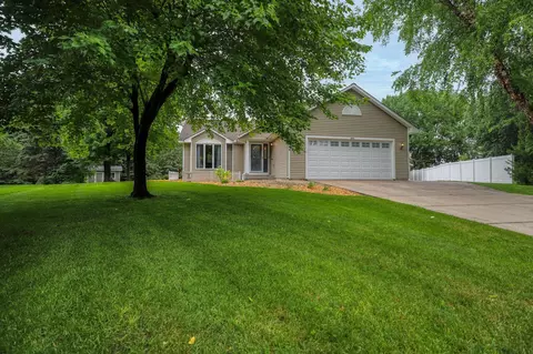 9646 Minnesota Ln N, Maple Grove, MN 55369