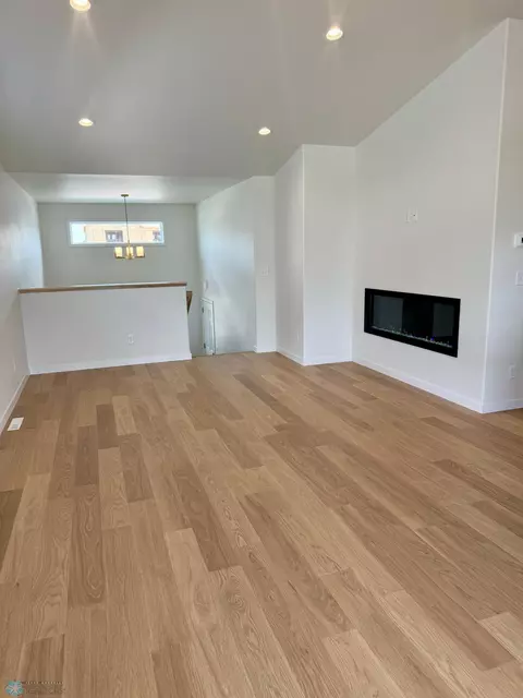 2513 Fulton Loop S, Fargo, ND 58104 photo 4