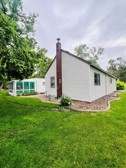 206 6th St E, Herman, MN 56248 photo 3