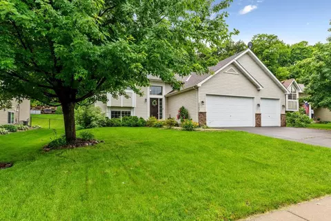 2360 Valley View Rd, Shakopee, MN 55379