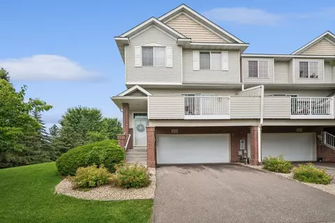 7633 Ponds Edge Path, Savage, MN 55378